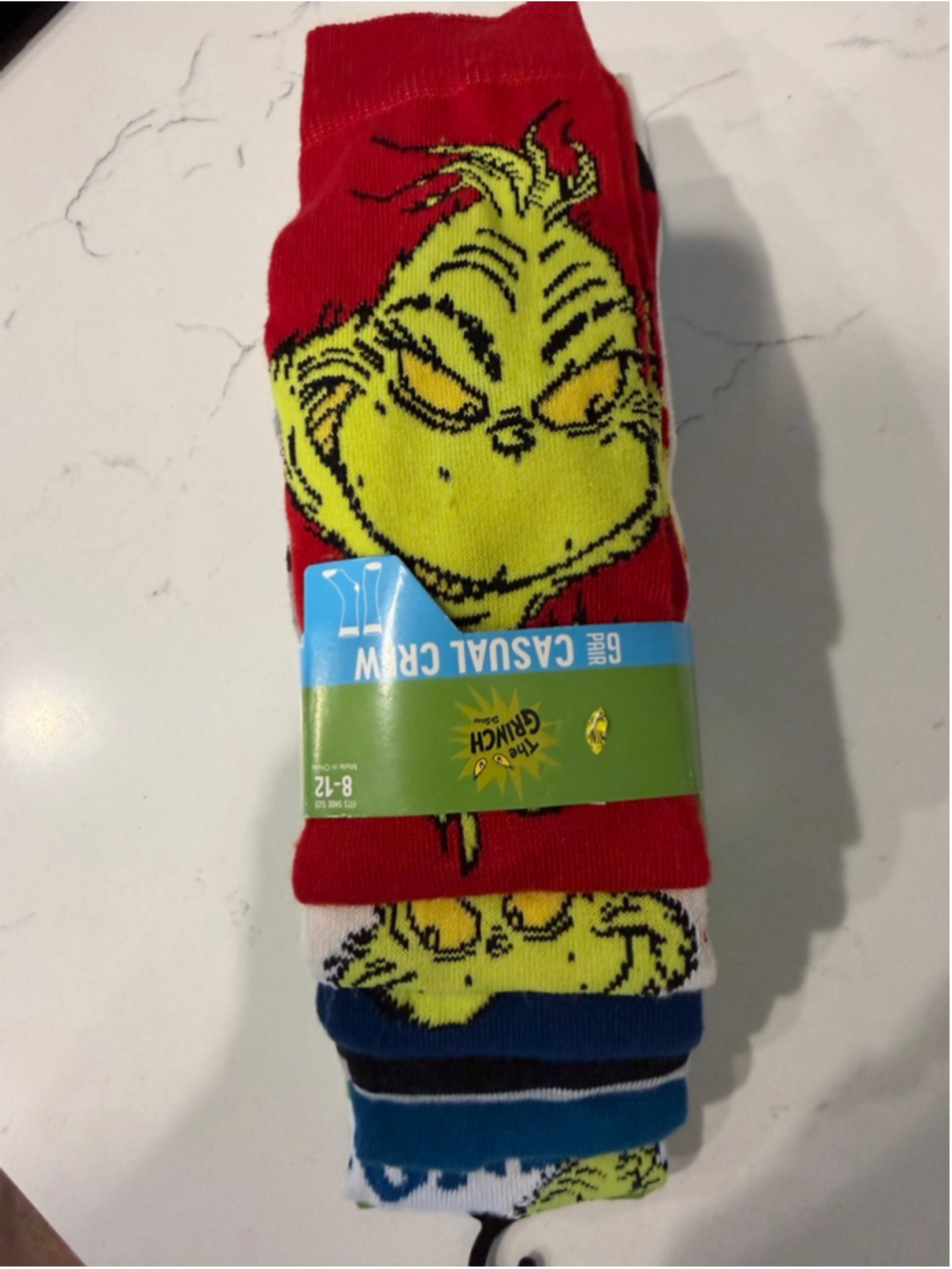 The Grinch Casual Crew Socks L Red Yellow NWT